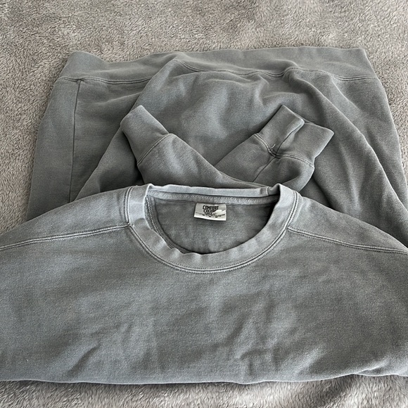 Comfort colors plain gray crewneck - Picture 1 of 3